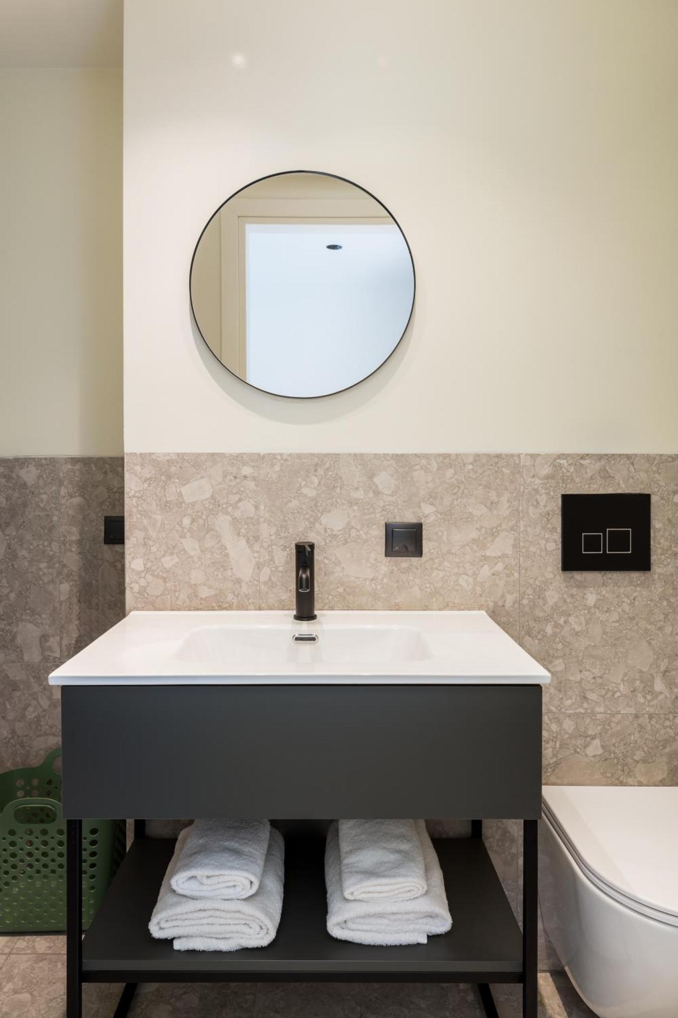 Celine By Halu!, Spacious Apartments Next To Business Hub Szaloniki Kültér fotó